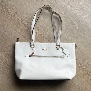 Coach Ivory Leather Tote Bag